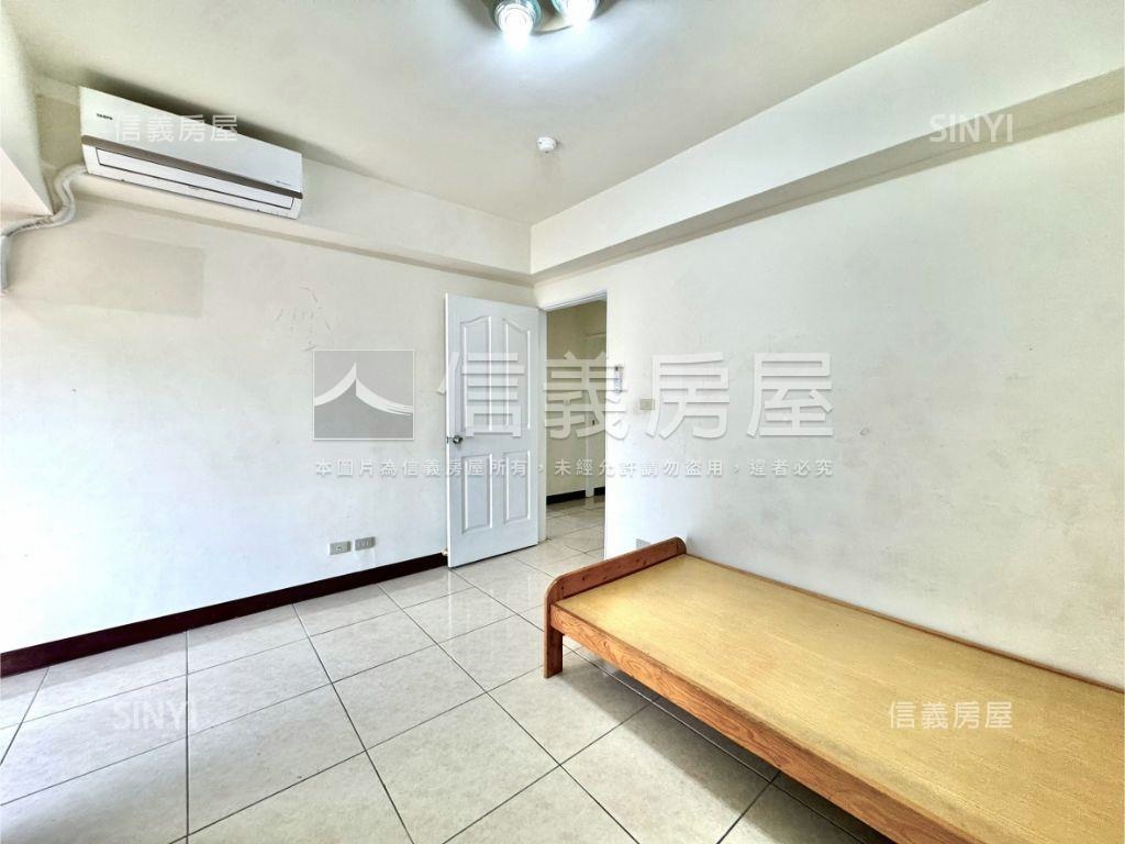 近成功路雙車大四房房屋室內格局與周邊環境