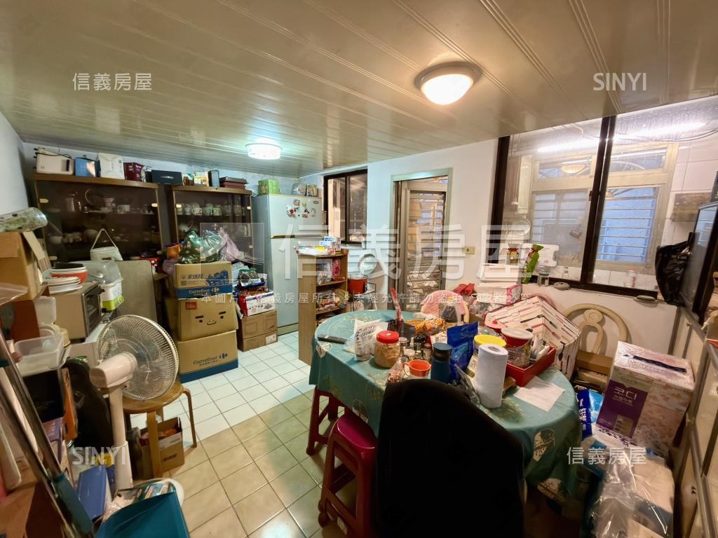 小城僑義巷寬舒適庭院透天房屋室內格局與周邊環境