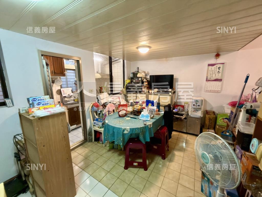 小城僑義巷寬舒適庭院透天房屋室內格局與周邊環境