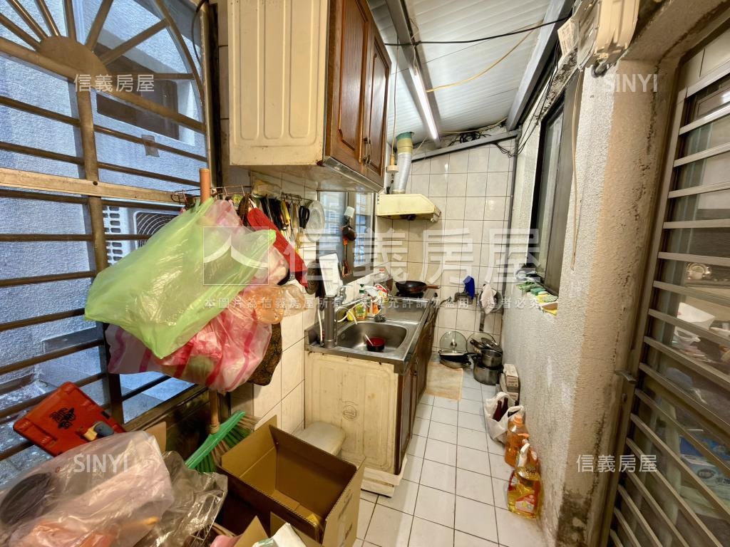 小城僑義巷寬舒適庭院透天房屋室內格局與周邊環境