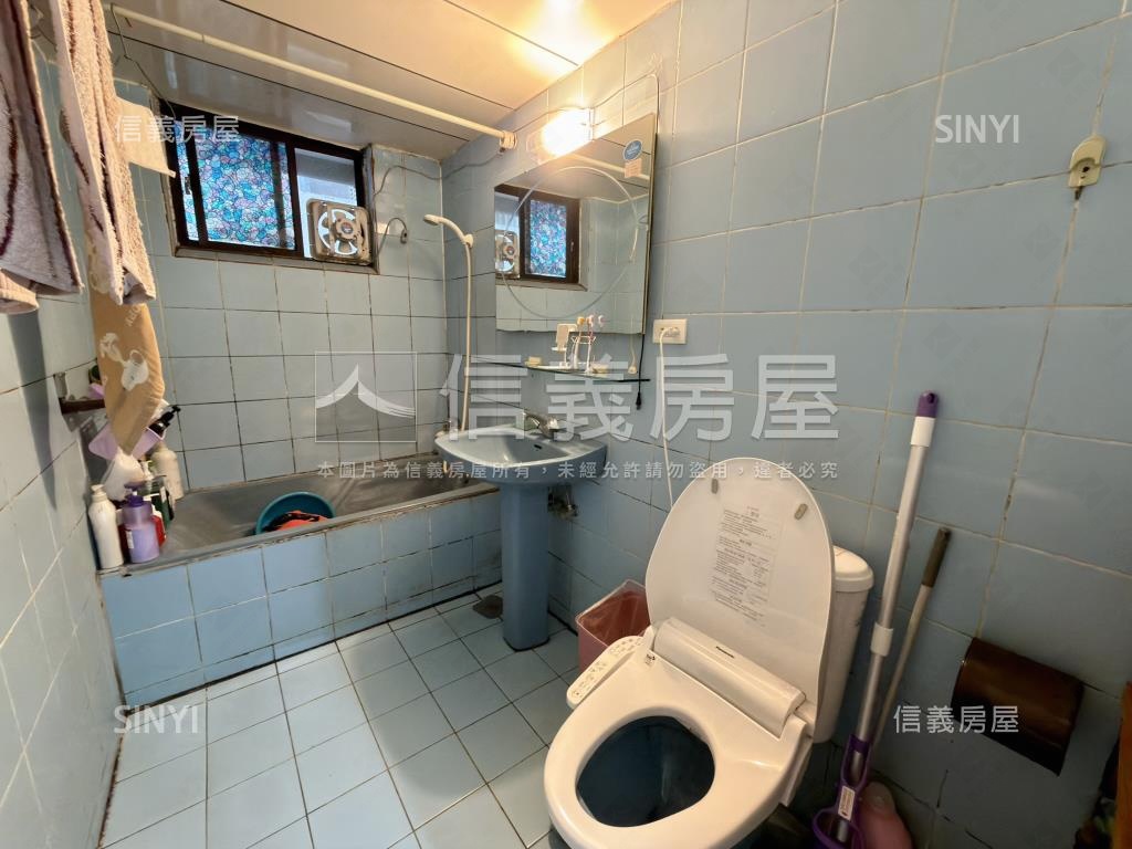 小城僑義巷寬舒適庭院透天房屋室內格局與周邊環境