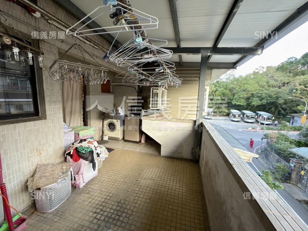 小城僑義巷寬舒適庭院透天房屋室內格局與周邊環境