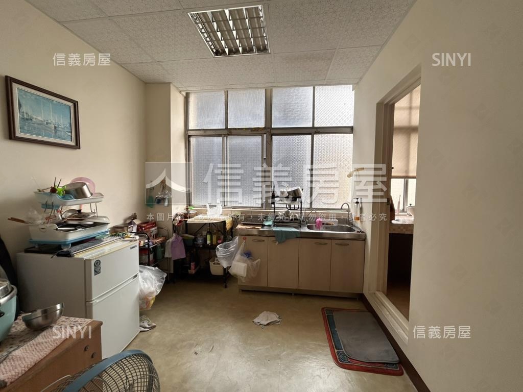 民族二路三角窗透店房屋室內格局與周邊環境