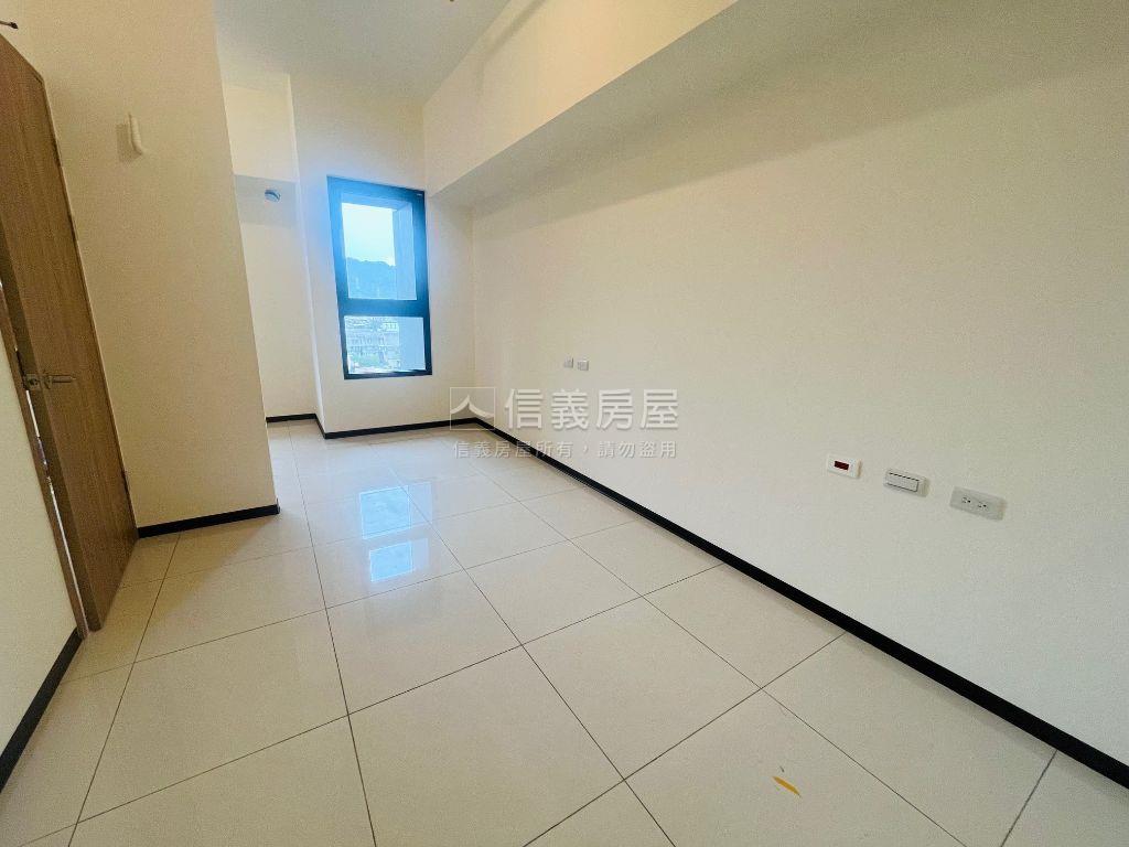 可看屋～新成屋站前美學房屋室內格局與周邊環境