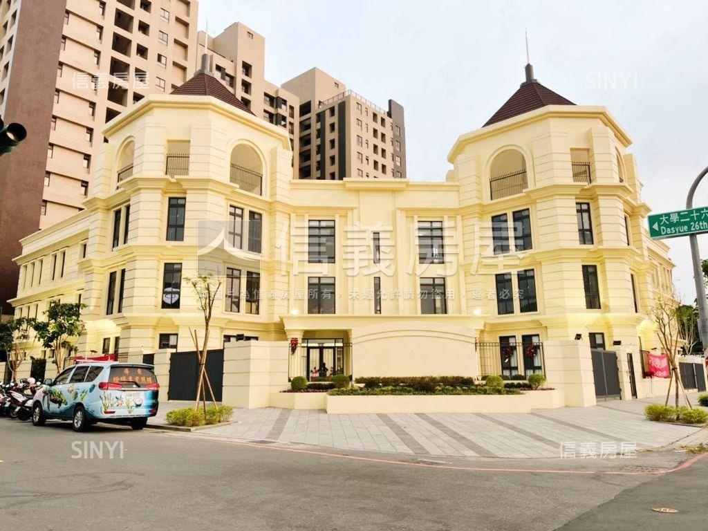 楠梓三面臨路面寬三角窗地房屋室內格局與周邊環境