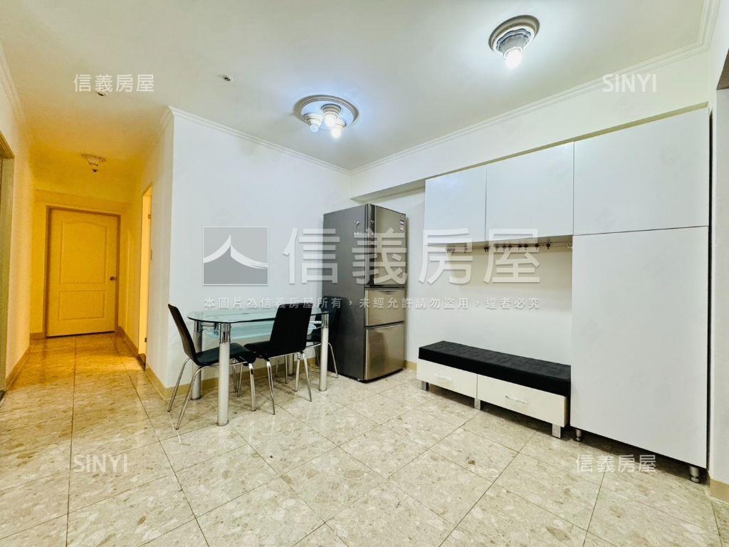 力霸曠世豪景３房車位房屋室內格局與周邊環境