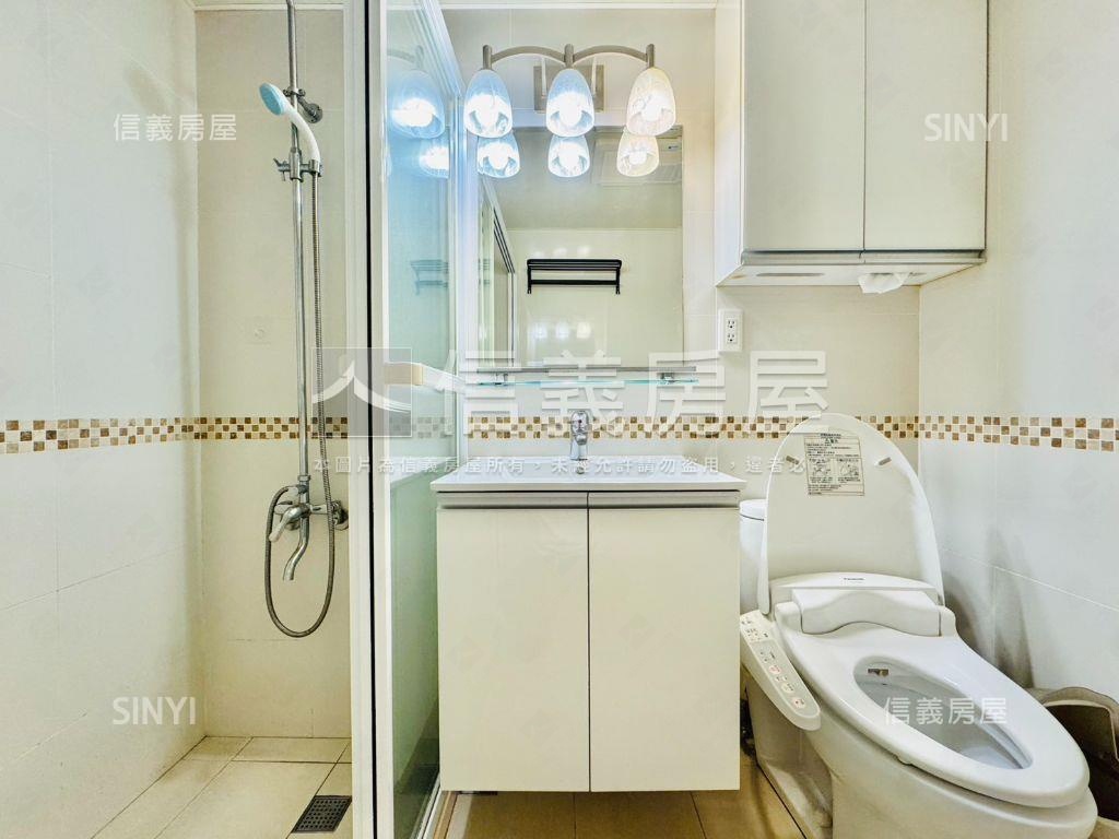 力霸曠世豪景３房車位房屋室內格局與周邊環境