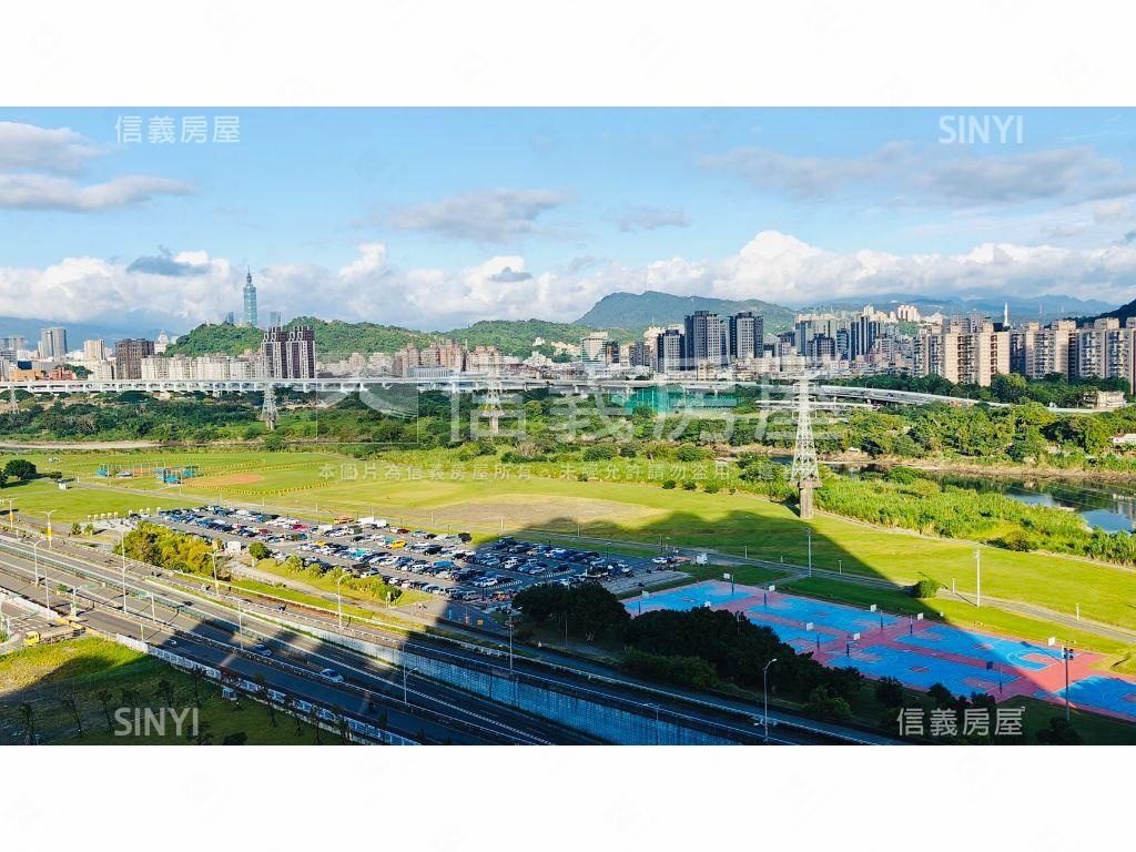 力霸曠世豪景３房車位房屋室內格局與周邊環境