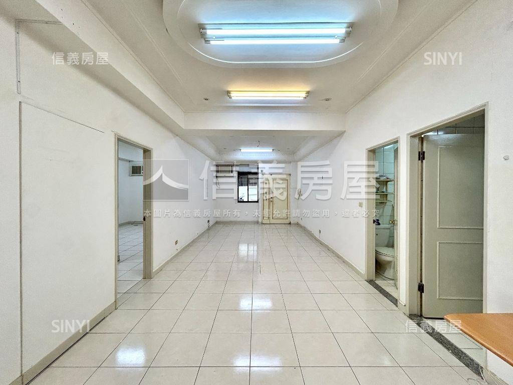 崇園典藏溫馨三房車房屋室內格局與周邊環境