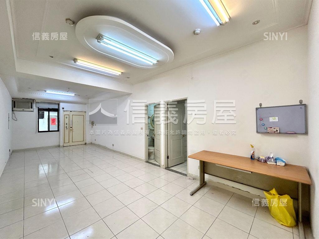 崇園典藏溫馨三房車房屋室內格局與周邊環境
