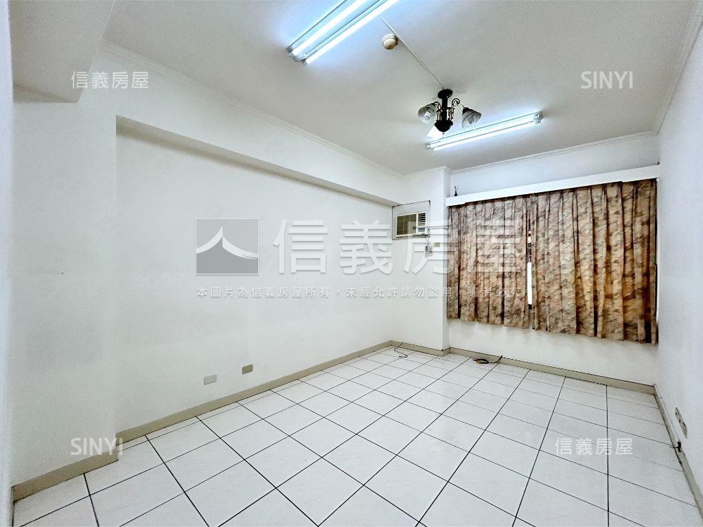 崇園典藏溫馨三房車房屋室內格局與周邊環境