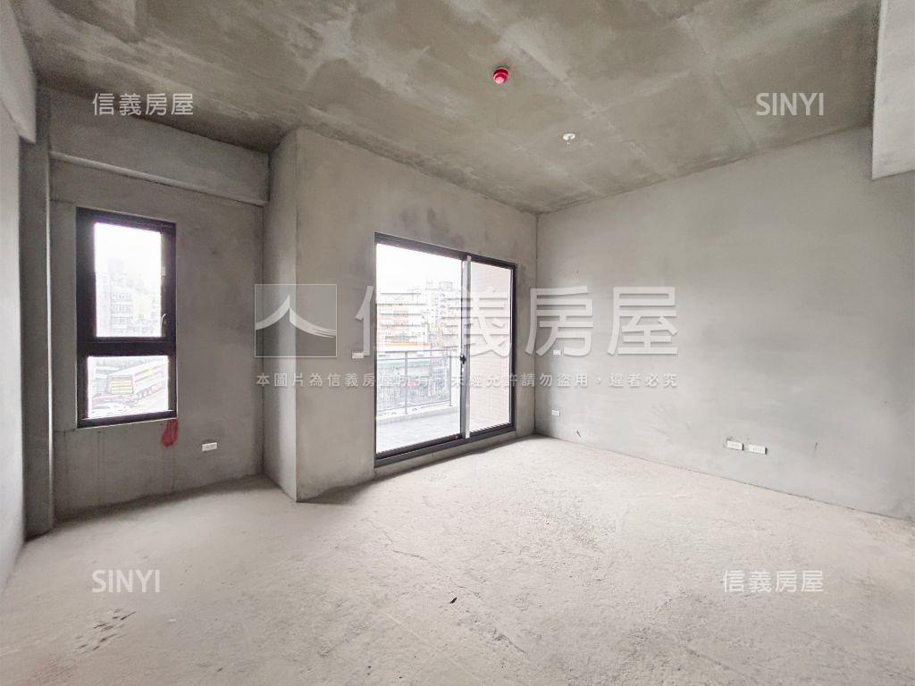 皇辰揚品天下珍藏電梯透店房屋室內格局與周邊環境