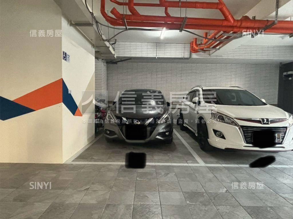 近高雄大學三房平車房屋室內格局與周邊環境