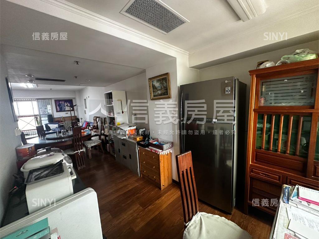 龍邦富邑高樓層三房平車房屋室內格局與周邊環境