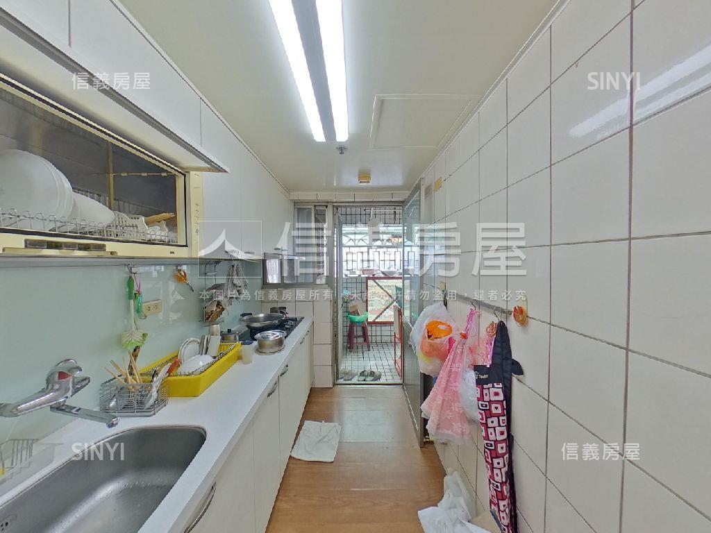 龍邦富邑高樓層三房平車房屋室內格局與周邊環境