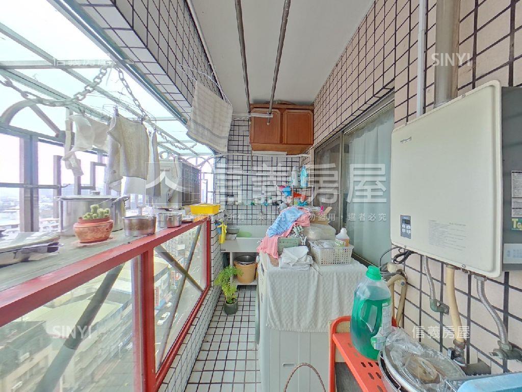 龍邦富邑高樓層三房平車房屋室內格局與周邊環境
