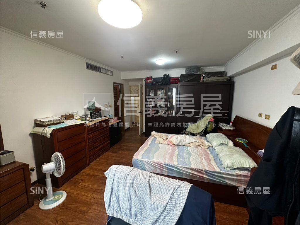 龍邦富邑高樓層三房平車房屋室內格局與周邊環境