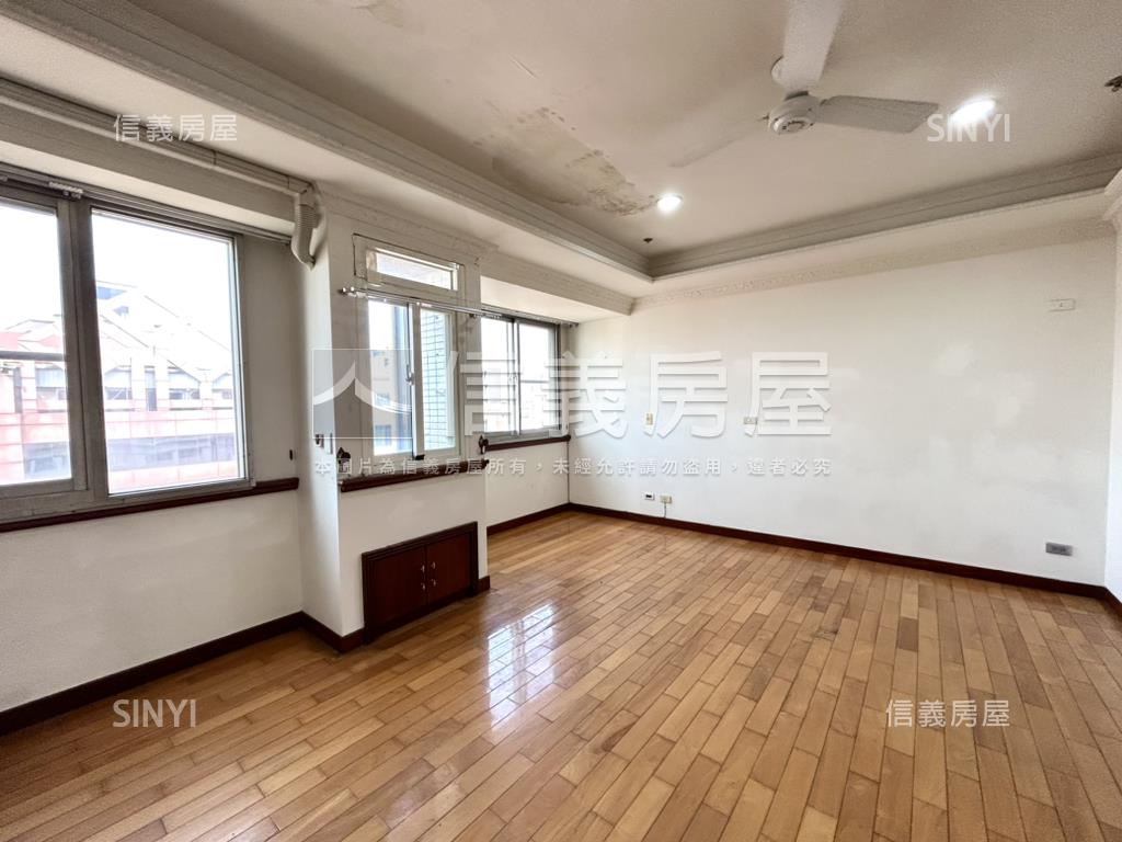 巴黎大凱旋高樓樓中樓房屋室內格局與周邊環境