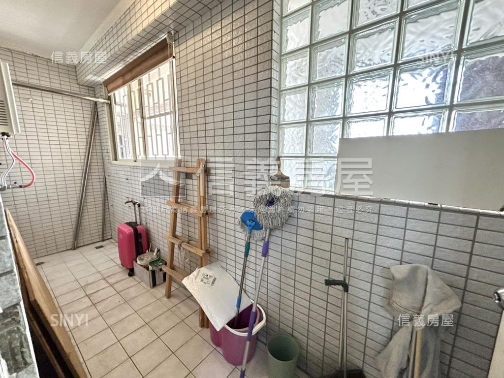 巴黎大凱旋高樓樓中樓房屋室內格局與周邊環境