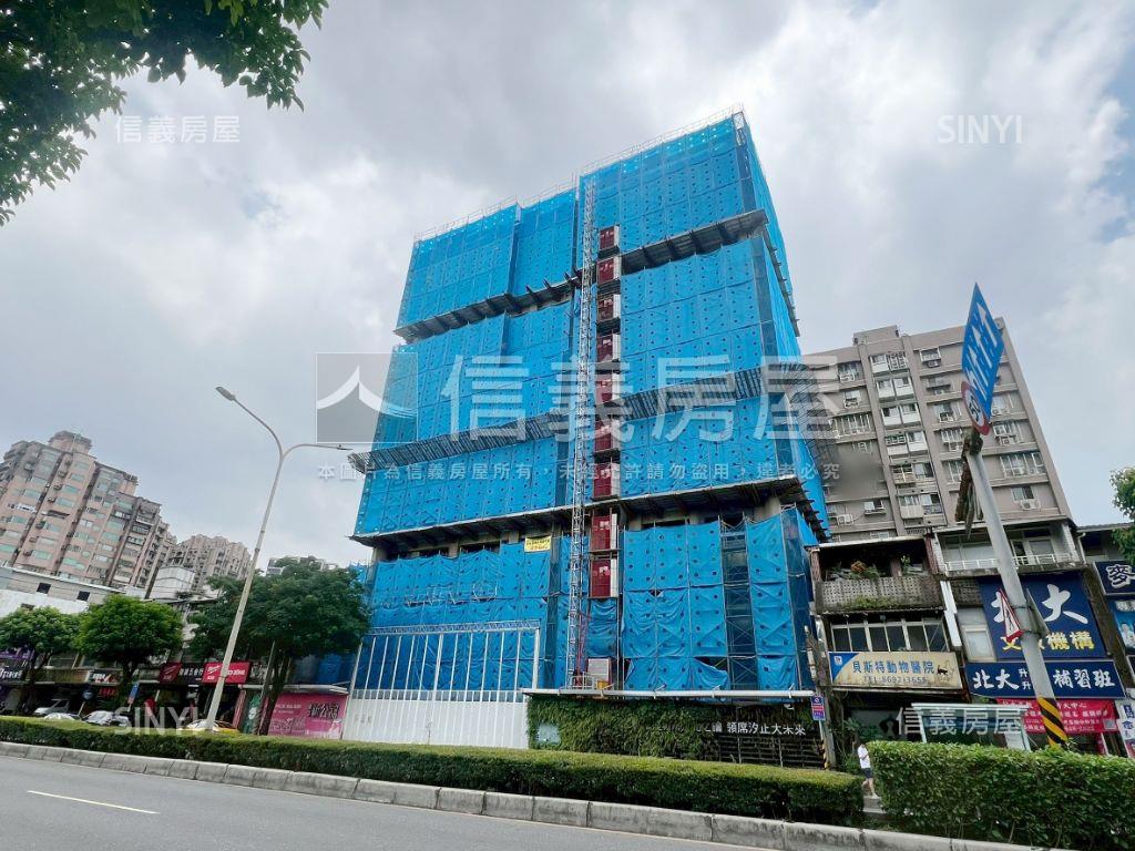 ｜新台五路｜稀有三房車位房屋室內格局與周邊環境