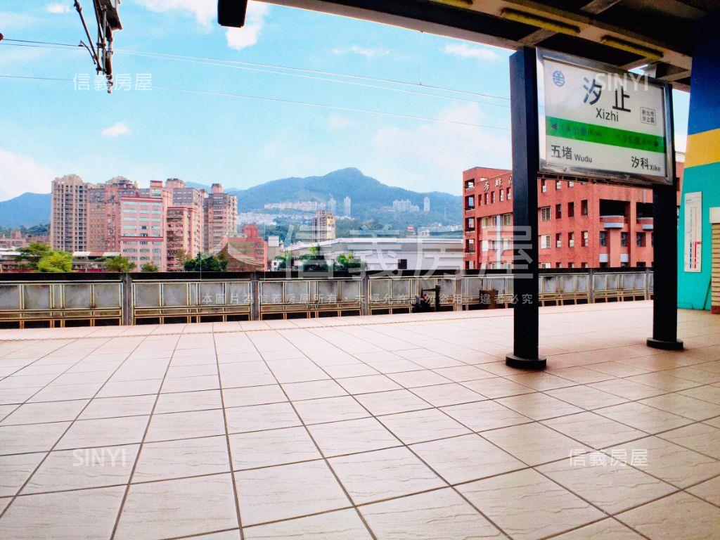 ｜新台五路｜稀有三房車位房屋室內格局與周邊環境