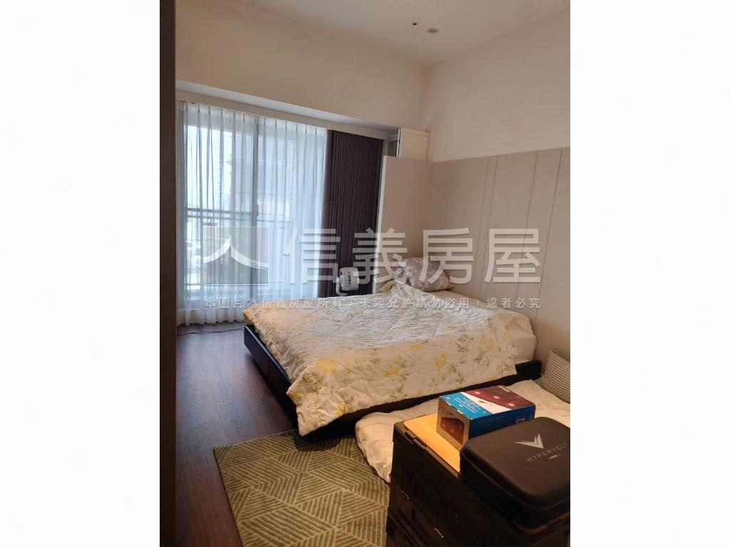 由鉅大謙高樓層雙平面車位房屋室內格局與周邊環境