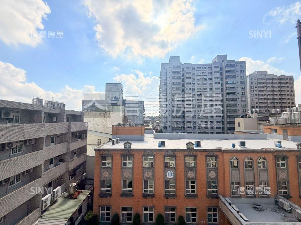 國泰商圈稀有透天店房屋室內格局與周邊環境