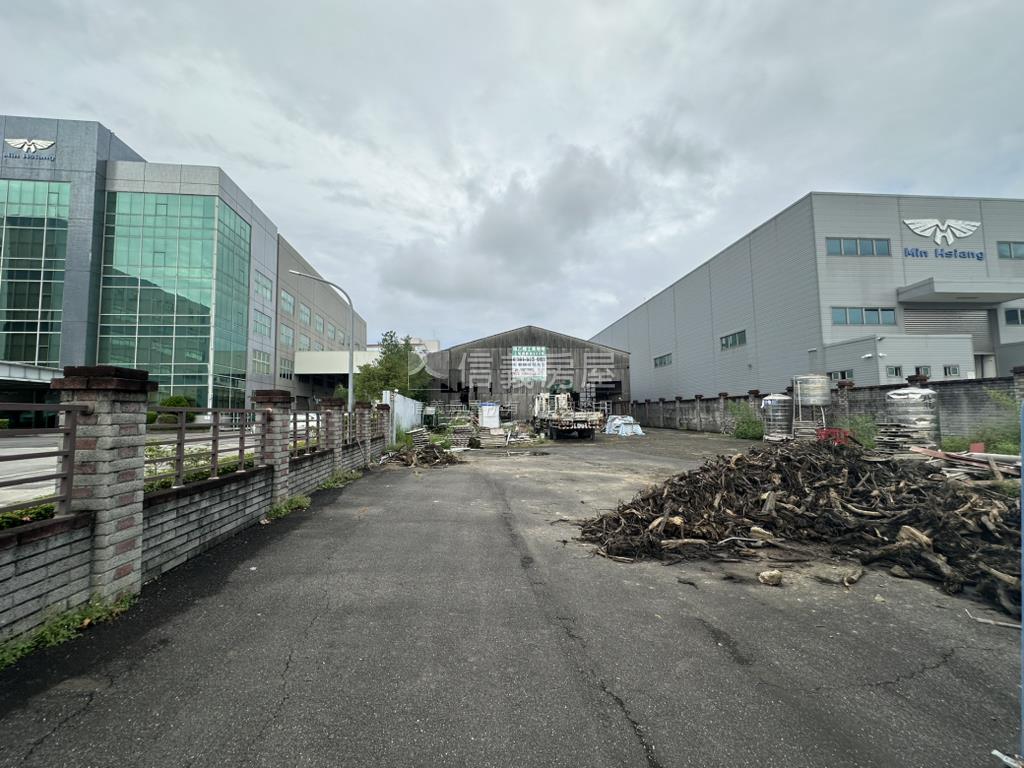 專｜歸仁約８０４坪乙工地房屋室內格局與周邊環境