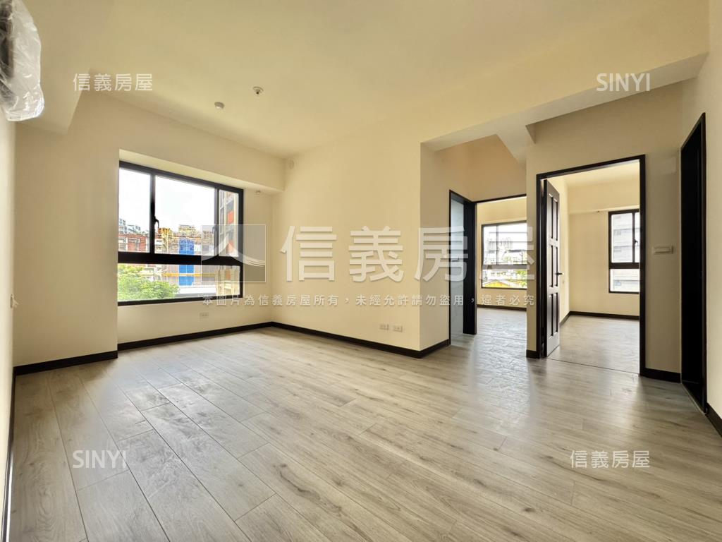 和耀美居兩房車位●樹頂上房屋室內格局與周邊環境