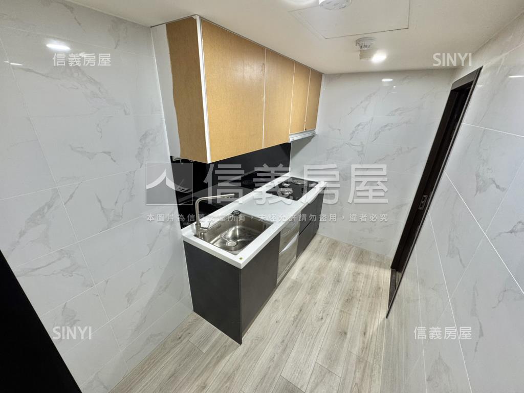 和耀美居兩房車位●樹頂上房屋室內格局與周邊環境