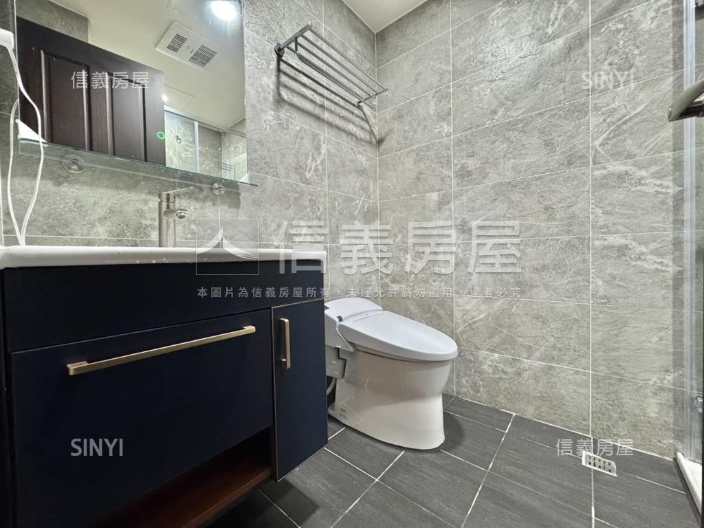 和耀美居兩房車位●樹頂上房屋室內格局與周邊環境