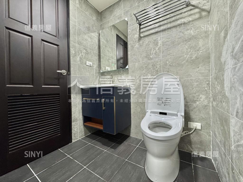 和耀美居兩房車位●樹頂上房屋室內格局與周邊環境