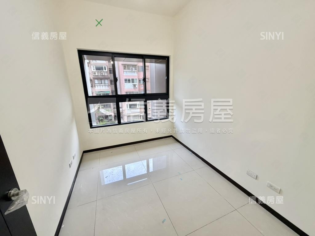 碧硯閣３房朝南坡平大車位房屋室內格局與周邊環境