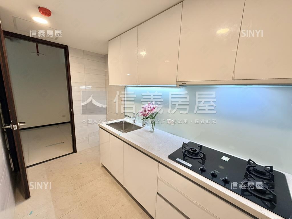 碧硯閣３房朝南坡平大車位房屋室內格局與周邊環境