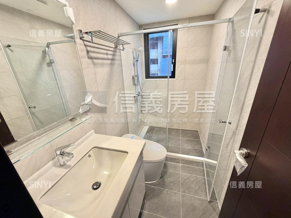 碧硯閣３房朝南坡平大車位房屋室內格局與周邊環境