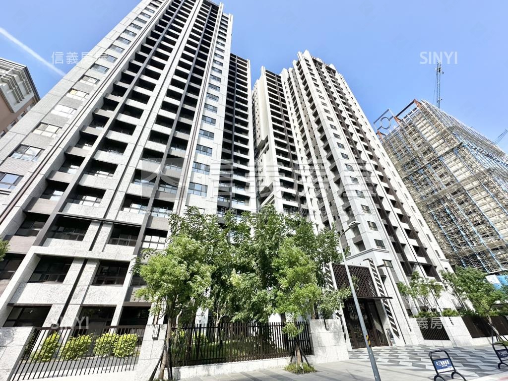 碧硯閣３房朝南坡平大車位房屋室內格局與周邊環境