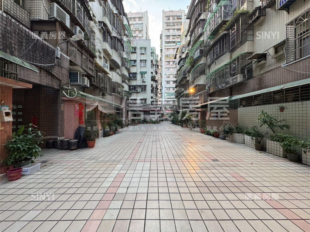 專任台北京城方正三房●品房屋室內格局與周邊環境