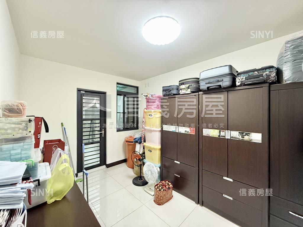 三多邊間三面採光精美１Ｆ房屋室內格局與周邊環境