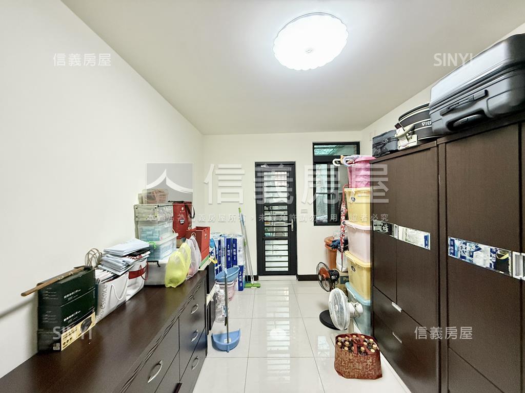 三多邊間三面採光精美１Ｆ房屋室內格局與周邊環境