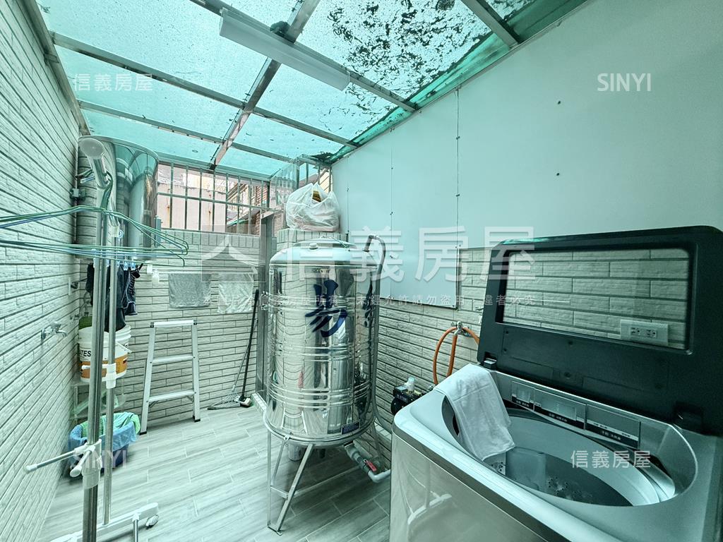 三多邊間三面採光精美１Ｆ房屋室內格局與周邊環境