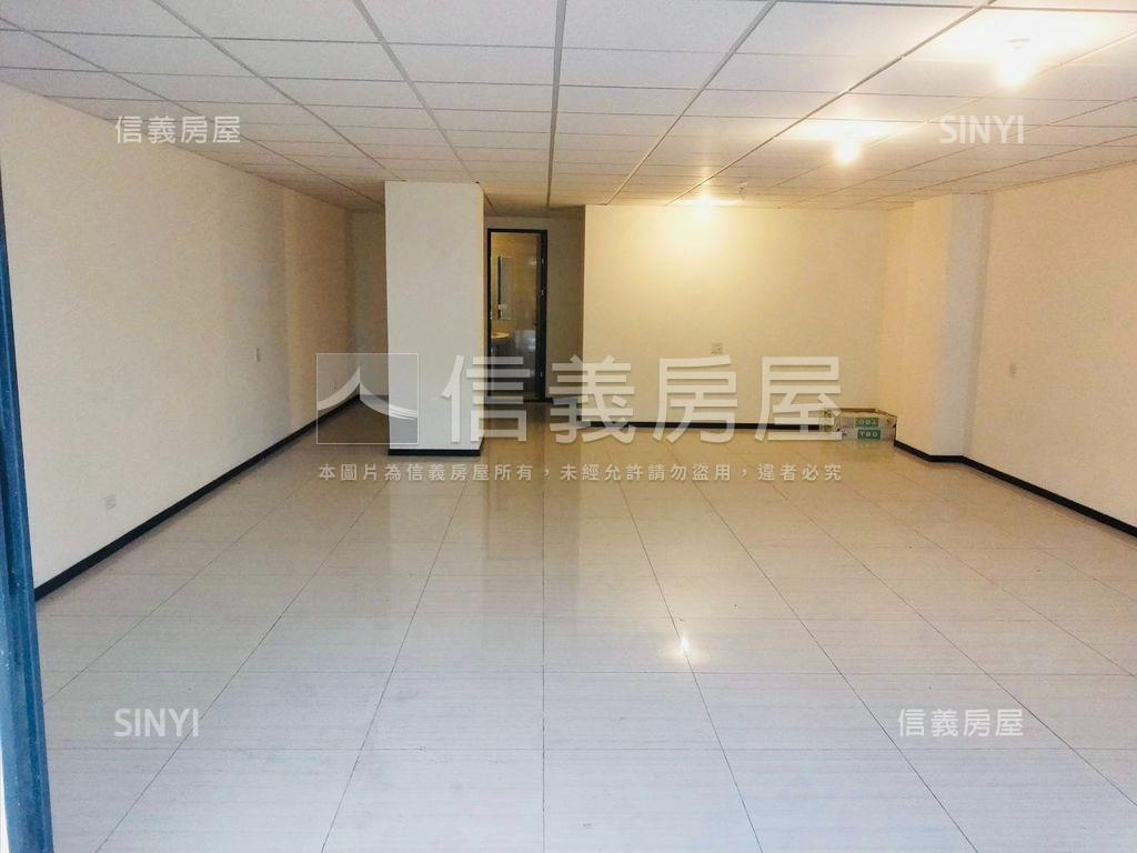 翔譽１７轉角金店面房屋室內格局與周邊環境