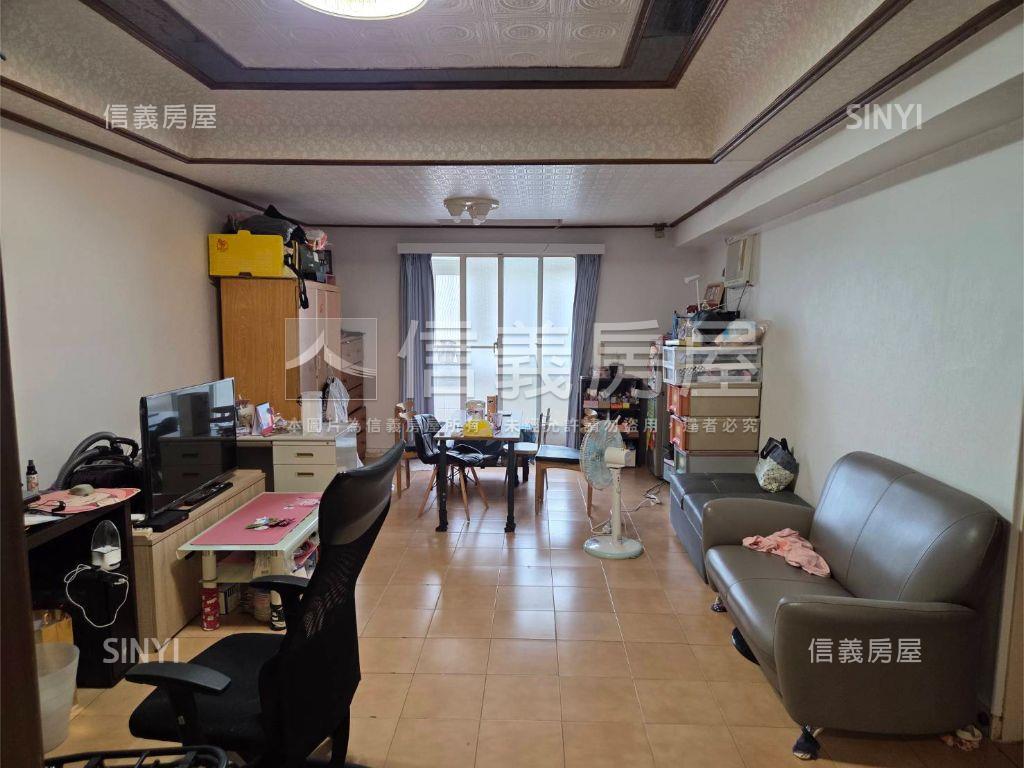 近捷運精緻２房房屋室內格局與周邊環境