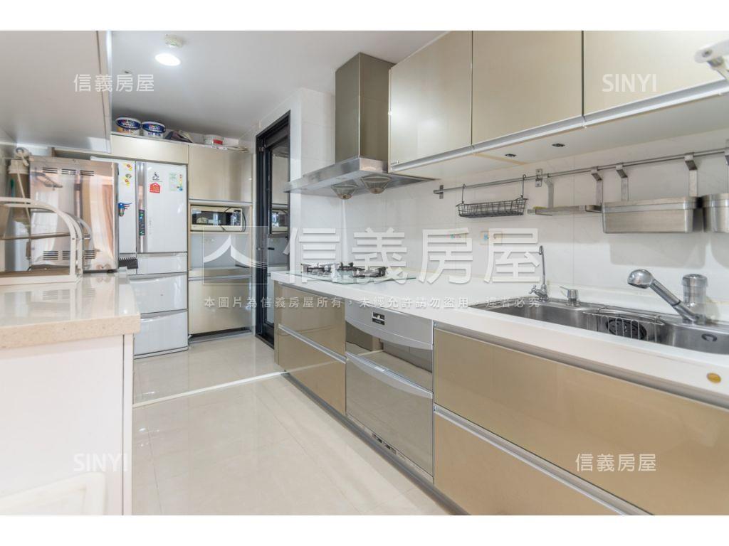 科博雙星超強河畔雙平車房屋室內格局與周邊環境