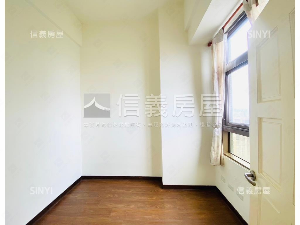 巨蛋●窗明几淨美三房房屋室內格局與周邊環境