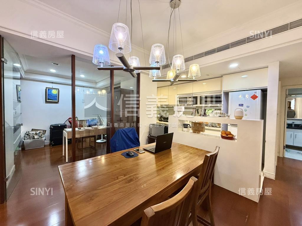 家麒優質四房車位房屋室內格局與周邊環境