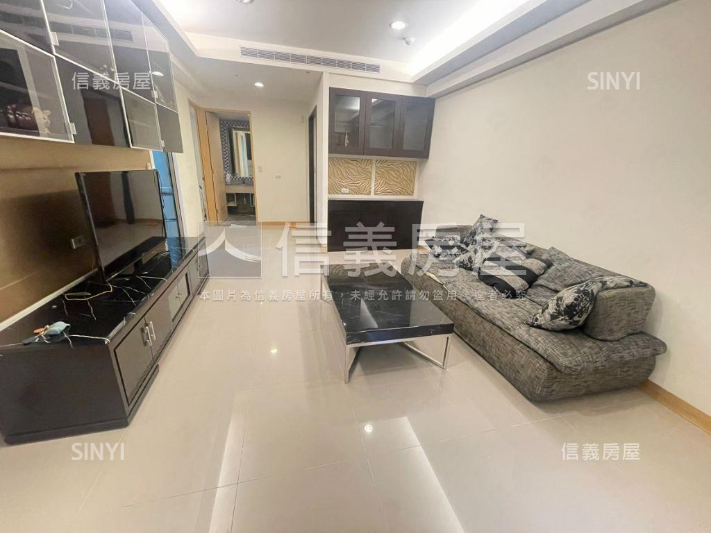 專任玉上園美三房車位房屋室內格局與周邊環境
