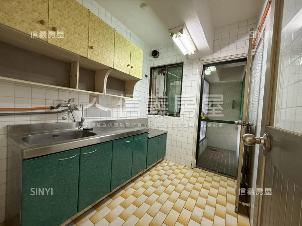 文山特區低總價大空間華廈房屋室內格局與周邊環境