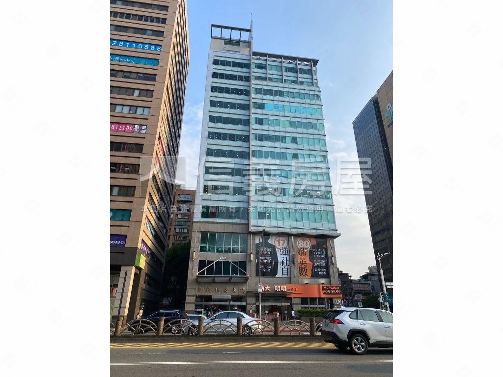 【北車】正臨馬路人潮金店房屋室內格局與周邊環境