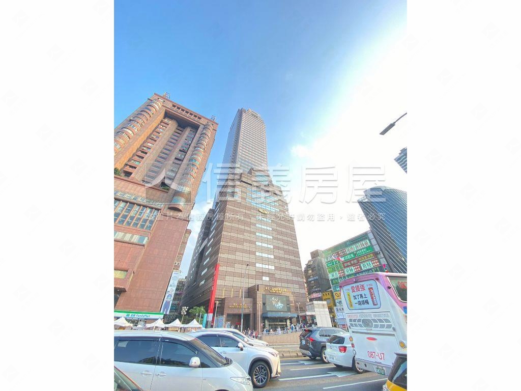 【北車】正臨馬路人潮金店房屋室內格局與周邊環境