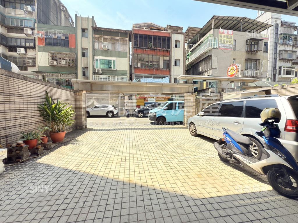 敦南星鑽雙敦學區住辦房屋室內格局與周邊環境
